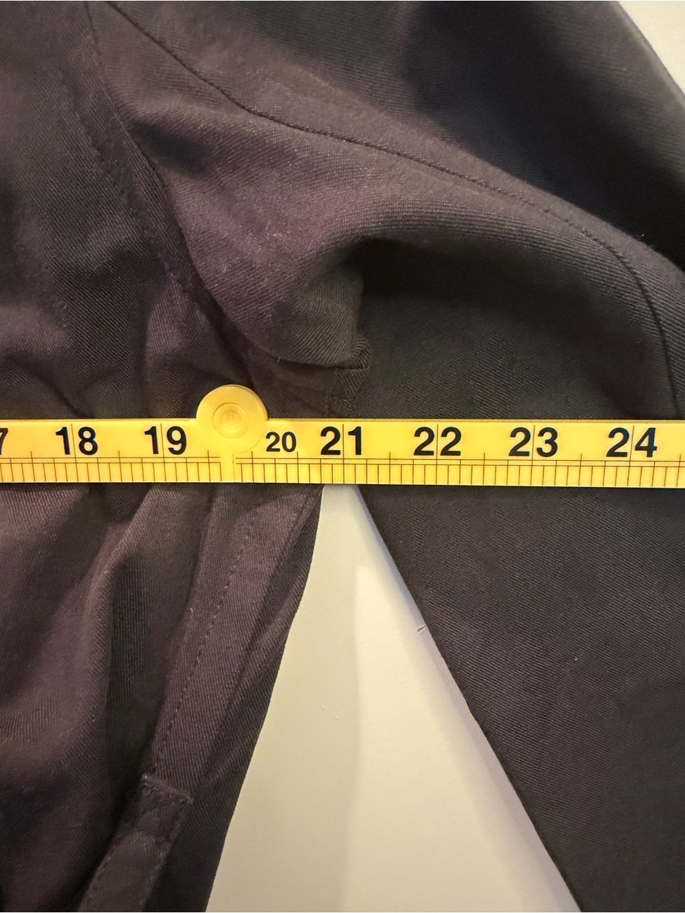Everlane Black Belted Trench Coat - Picture 6 of 7